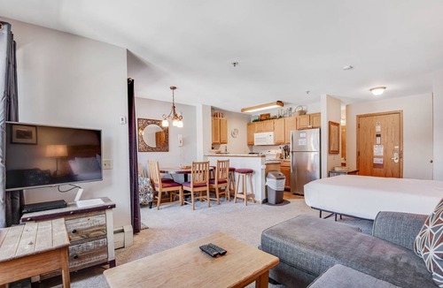 Historic District Apartment | 43 m² Studio flat ∙ 4 guests