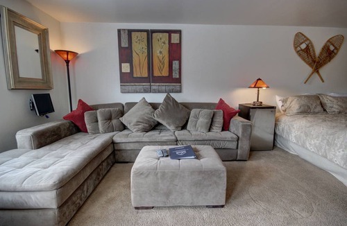 Lakeside Village Condo | 46 m² Condo ∙ 2 guests