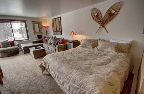 Lakeside Village Condo | 46 m² Condo ∙ 2 guests