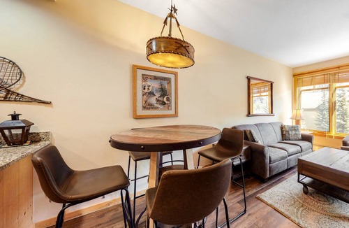 Copper Mountain Village Condo | 46 m² Condo ∙ 1 bedroom ∙ 4 guests