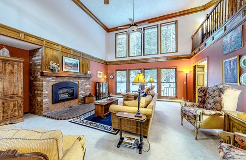 South Fork House | 465 m² House ∙ 7 bedrooms ∙ 18 guests