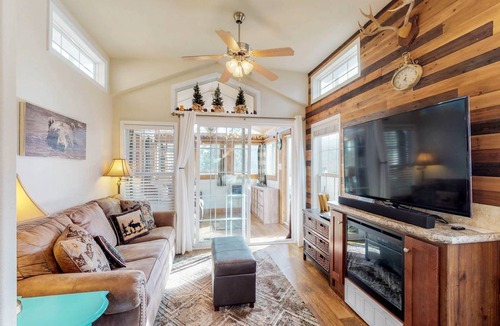 Woodland Park Cottage | 47 m² Cabin ∙ 1 bedroom ∙ 4 guests