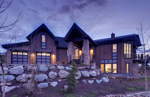 Fairways House | 478 m² House ∙ 5 bedrooms ∙ 12 guests