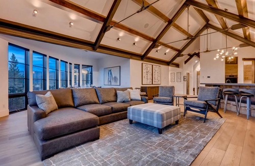 Fairways House | 478 m² House ∙ 5 bedrooms ∙ 12 guests