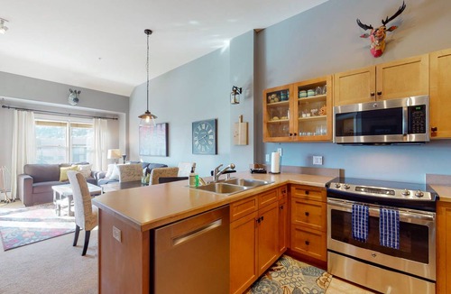 East Village at Copper Condo | 48 m² Condo ∙ 1 bedroom ∙ 4 guests
