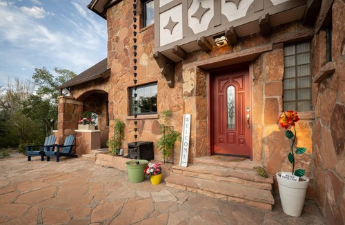 Grand Junction House | 488 m² House ∙ 7 bedrooms ∙ 20 guests