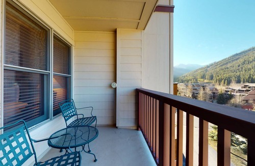 East Village at Copper Condo | 49 m² Condo ∙ 1 bedroom ∙ 4 guests