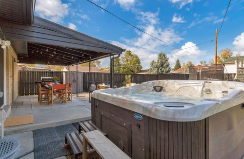 Denver House | 4BD Getaway w/Hot Tub, Trampoline, Games & BBQ
