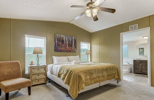 Palmer Lake House | 4BD-Mountain Views-Fire Pit-Recently Renovated