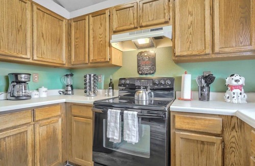 Security-Widefield House | 4BD Quiet Suburbs Near Fort Carson