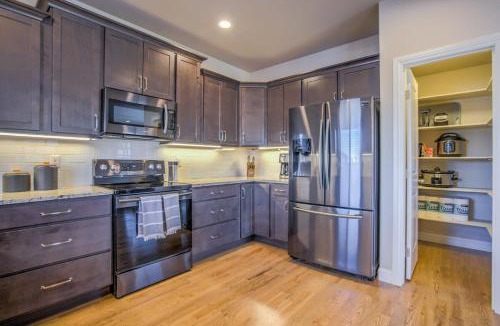 Colorado Springs House | 4BD Westside Vacation Home w Space & Flexibility