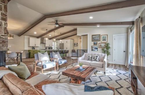 Briargate House | 4BD With Game Lounge Hot tub Dog Friendly USAFA
