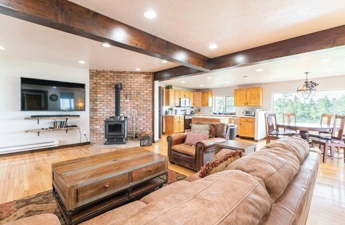 Colorado Springs House | 4BR 4BA multi-family with multiple outdoor & indoor living spaces, hot tub, BBQ.