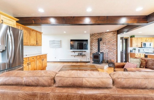 Colorado Springs House | 4BR 4BA multi-family with multiple outdoor & indoor living spaces, hot tub, BBQ.