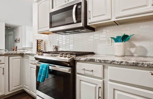 Leadville North House | 4BR Cozy Retreat - Hot Tub, Grill, Mountain Views