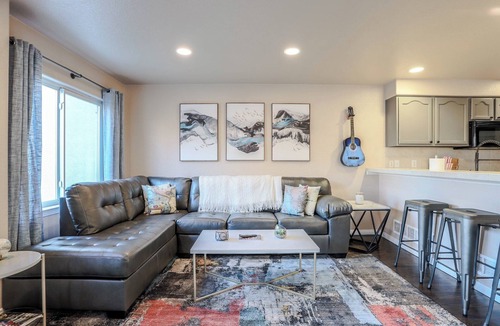 Berkley House | 4BR home w/garage parking
