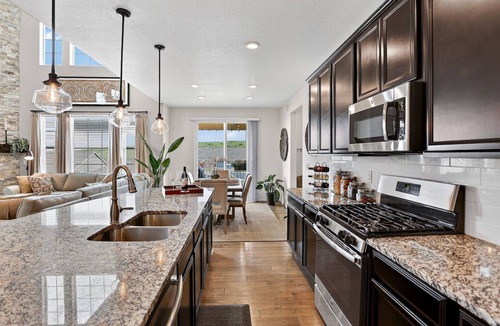 Arvada House | 4BR+ Office+Trails+Parks+Pool+ Tesla charger