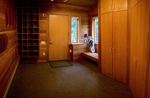 Baldy Mountain House | 5 Bdr Home Close to Peak 9, Huge Yard, Creek and Aspen Grove,