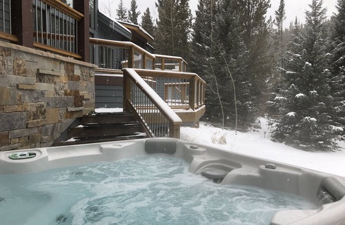 Baldy Mountain House | 5 Bdr Home Close to Peak 9, Huge Yard, Creek and Aspen Grove,