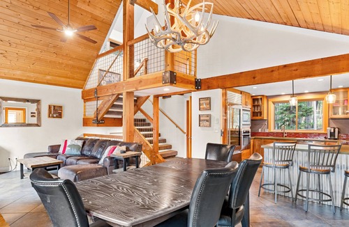 Breckenridge Heights House | 5 mins to Breck, Mtn View, Hikes Galore!