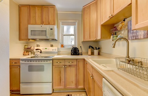 Downtown Condo | 5 mins to Pearl Street Mall and 1 min walk to gorgeous trails!