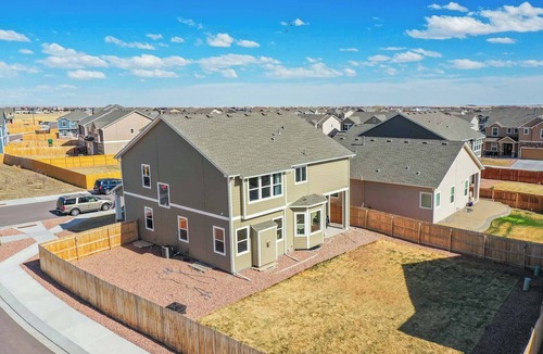 Peyton House | 5 Room 11 Bed, Sleeps 21 or More Guests with Game Room, Wi-Fi, Fire Pit & More!