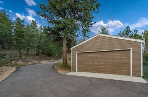 Coal Creek Cabin | 5 Star Western Cabin Golden, Boulder, Nederland, Skiing, Newly updated