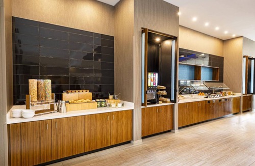 Downtown Colorado Springs Hotel | 50 m² Hotel ∙ 127 guests