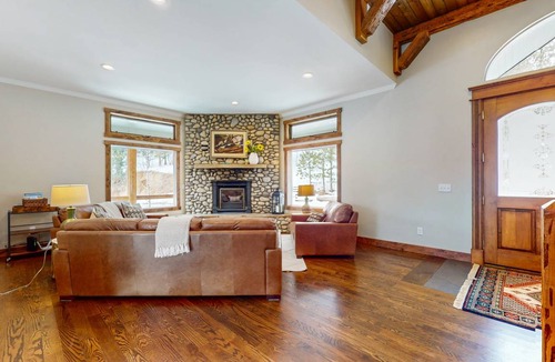 Woodland Park House | 507 m² House ∙ 5 bedrooms ∙ 10 guests