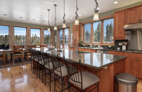 Granby House | 511 m² House ∙ 5 bedrooms ∙ 14 guests