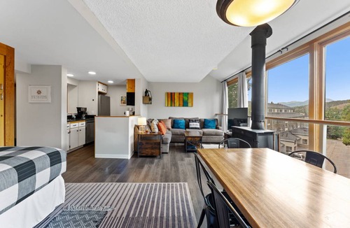 Lakeside Village Apartment | 52 m² Apartment ∙ 4 guests