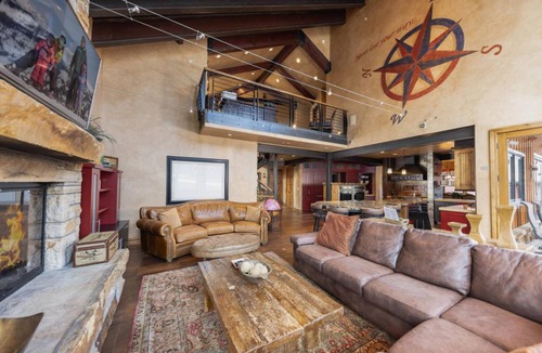 Copper Mountain House | 520 m² House ∙ 5 bedrooms ∙ 19 guests