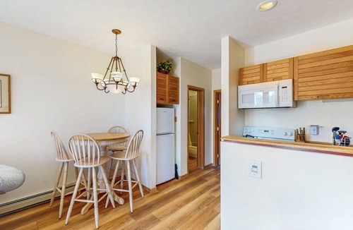 Wildernest Condo | 53 m² Condo ∙ 1 bedroom ∙ 4 guests