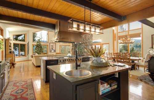 Shadow Mountain House | 538 m² House ∙ 5 bedrooms ∙ 16 guests