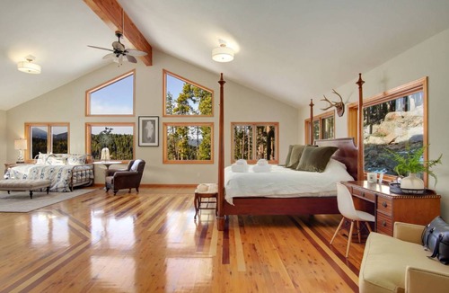 Shadow Mountain House | 538 m² House ∙ 5 bedrooms ∙ 16 guests