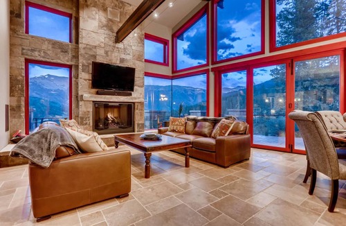Copper Mountain House | 546 m² House ∙ 7 bedrooms ∙ 26 guests