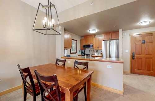 Copper Mountain Village Condo | 55 m² Condo ∙ 1 bedroom ∙ 4 guests