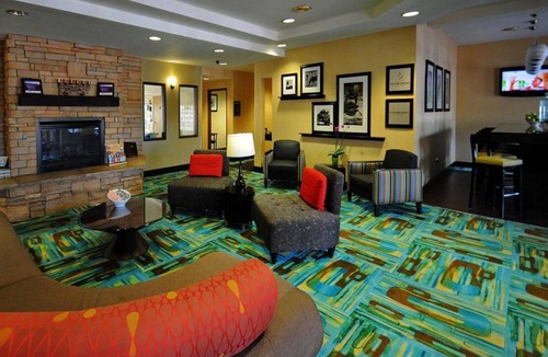Glenwood Springs Hotel | 55 m² Hotel ∙ 2 bedrooms ∙ 127 guests