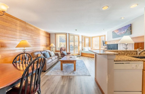 Lakeside Village Apartment | 57 m² Apartment ∙ 4 guests