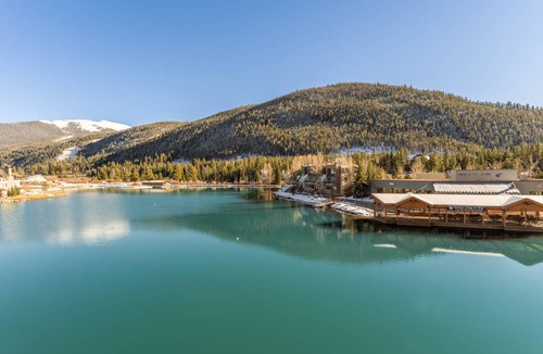Lakeside Village Apartment | 57 m² Apartment ∙ 4 guests