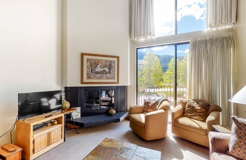 East Village at Copper Apartment | 57 m² Studio flat ∙ 4 guests