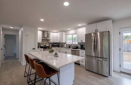 Thornton House | 5BD I Game Room I Backyard & BBQ I 20 Mins to DEN