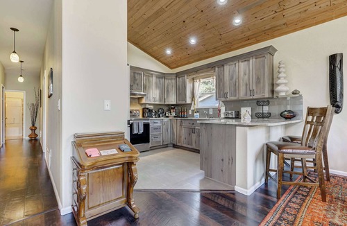 Cascade-Chipita Park House | 5BD – Large Yard & Firepit | Escape to the Mtns!