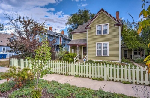 Central Colorado Springs House | 5BR Charm|Hot Tub & Fire Pit|Downtown