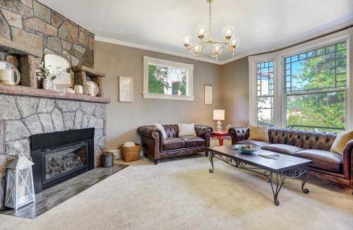 Manitou Springs Villa | 609 m² Villa ∙ 9 bedrooms ∙ 24 guests