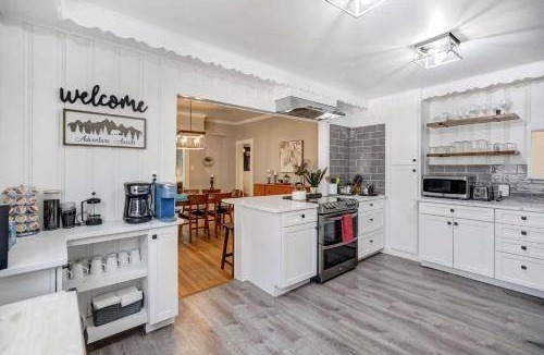 Manitou Springs Villa | 609 m² Villa ∙ 9 bedrooms ∙ 24 guests