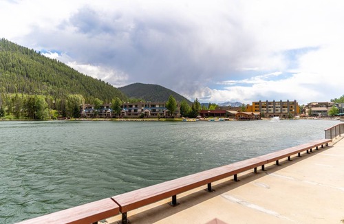Lakeside Village Apartment | 61 m² Apartment ∙ 1 bedroom ∙ 4 guests