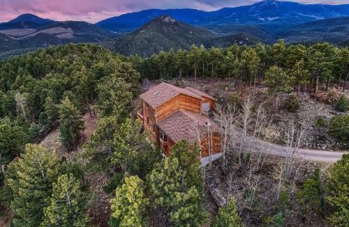 Bailey House | 614 Eagle Tr