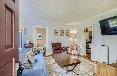 Longmont House | 62 m² House ∙ 2 bedrooms ∙ 4 guests