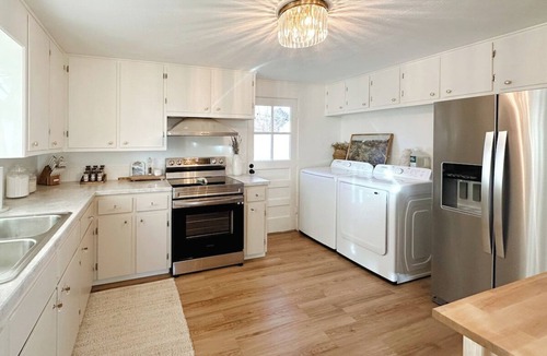 Scenic Heights House | 63rd · Mile High Organic Cottage